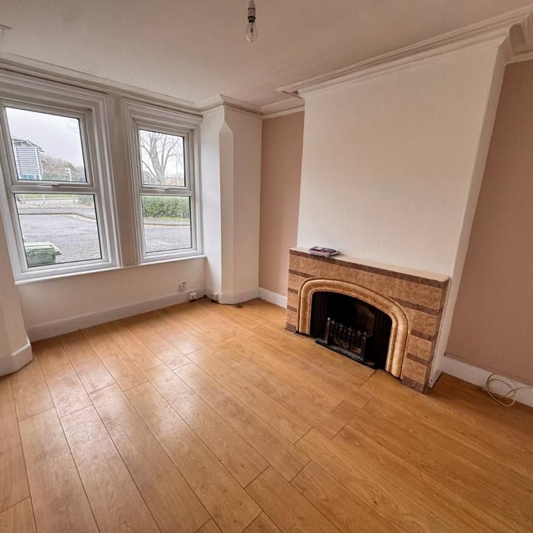 4 bedroom terraced house to rent - Photo 1