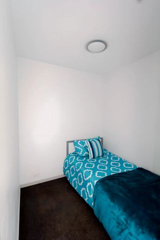 1 Bedroom - Photo 4