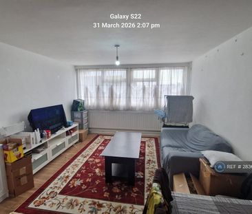 2 bedroom maisonette to rent - Photo 2