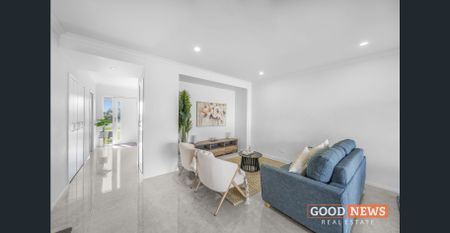 Just a short walk to all the amenities you need! - Photo 3