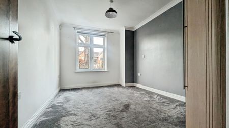 2 bedroom Flat To Let - Photo 3