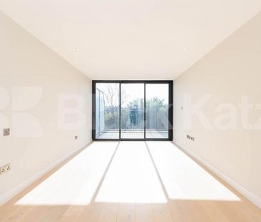 1,266 square foot Penthouse two bedroom and two bathrooms with a 18... - Photo 6