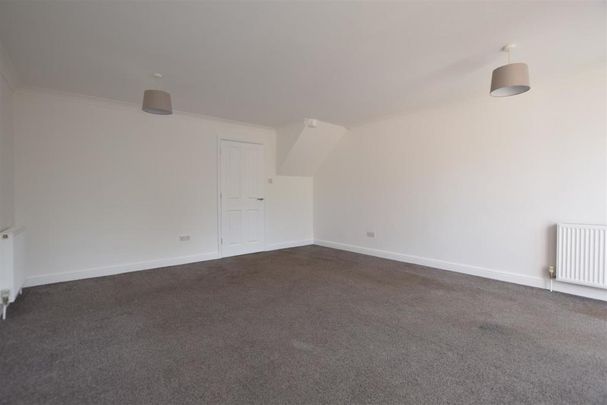 4 bedroom townhouse to rent - Photo 1