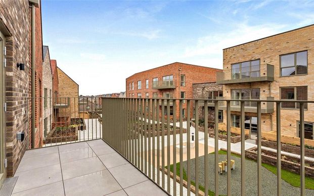 2 bedroom apartment to rent - Photo 1