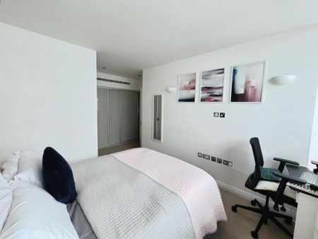 2 bedroom flat to rent - Photo 5