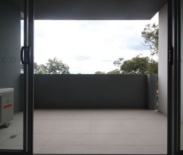 MODERN TWO-BEDROOM APARTMENT IN THE HEART OF CAMPBELLTOWN - Photo 6