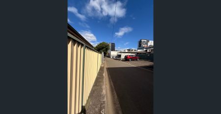 Like 2 brand new 2 Bedrooms Granny Flat! - Photo 4