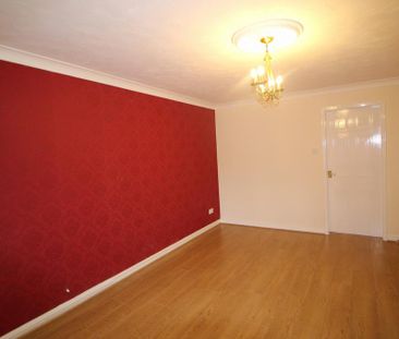 3 bedroom detached house to rent - Photo 2