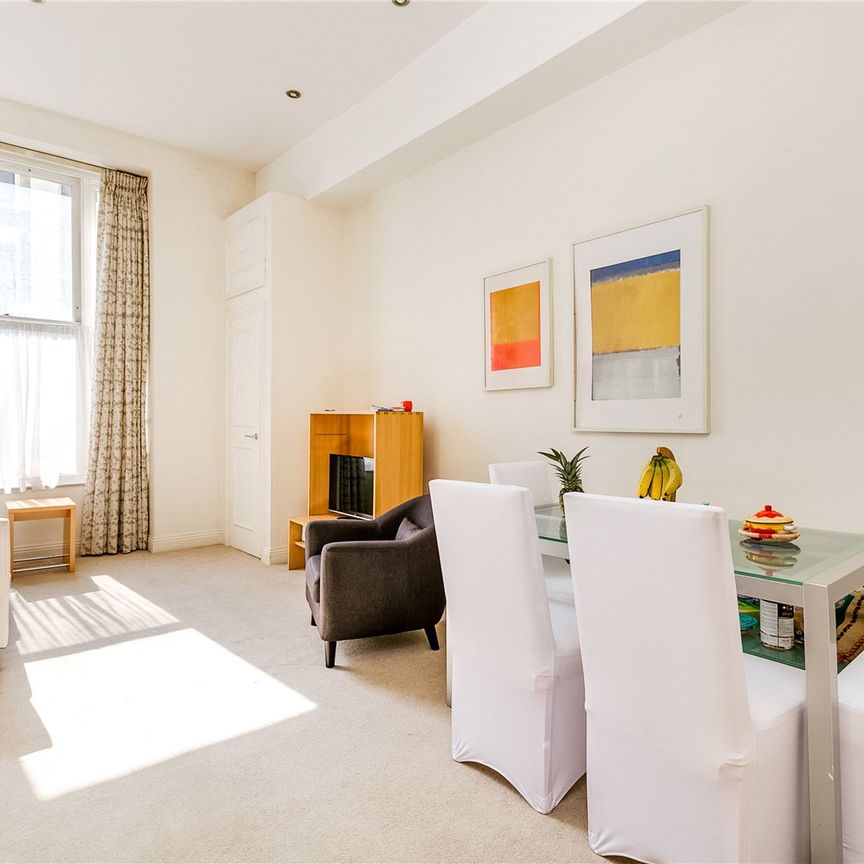 Collingham Place, Earls Court, SW5, London - Photo 1