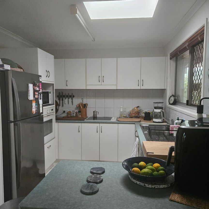 Daisy Hill - Photo 1