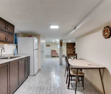 292 Silverthorn Avenue - Photo 2