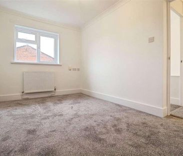 Oak Meadow Drive, St Mellons, Cardiff, CF3 - Photo 4