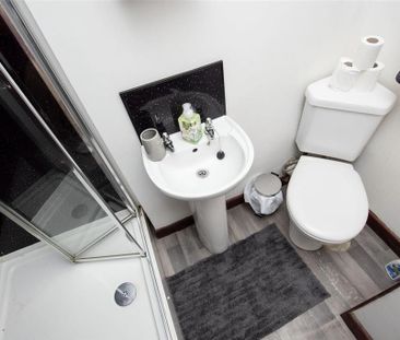 5 bedroom house to rent - Photo 1