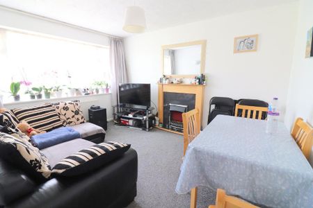 2 Bedroom Maisonette To Rent - Photo 5