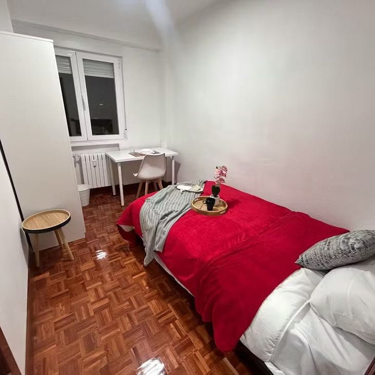 Calle de Fermín Caballero, Madrid, Community of Madrid 28034 - Foto 1