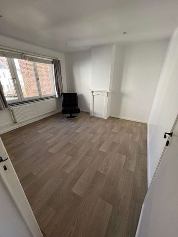 2 kamers te huur in stijlvol herenhuis op toplocatie - Photo 4