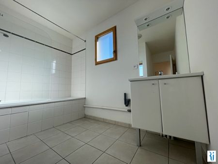 Location Appartement 3 pièces 68m² - Photo 5
