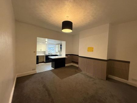 3 bedroom terraced house to rent - Photo 2