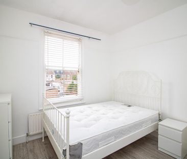 4 bedroom terraced house to rent - Photo 4