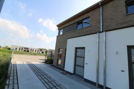 Nieuwbouwwoning met 4 slaapkamers en TUIN! - Foto 2