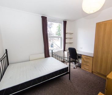 St Michaels Terrace, Headingley, Leeds - Photo 4