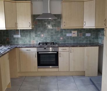 2 bedroom semi-detached house to rent - Photo 5