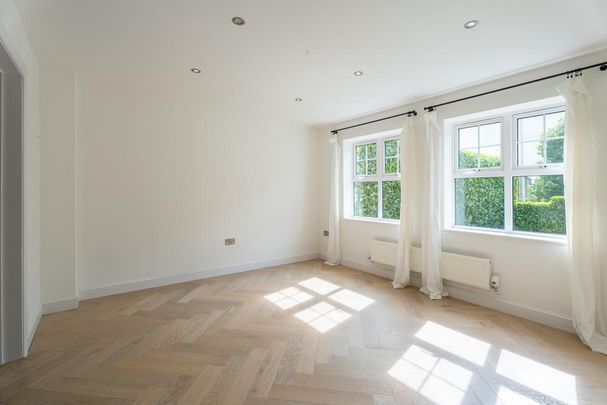 4 bedroom detached house to rent - Photo 1