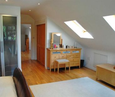 4 bedroom detached house to rent - Photo 2