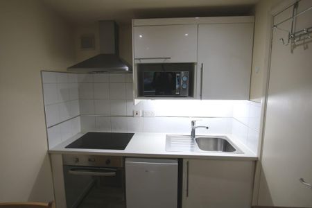 Studio to rent - Photo 2