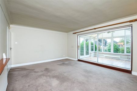 Thorpe Hall Avenue, Thorpe Bay, Essex, SS1 3SJ - Photo 4