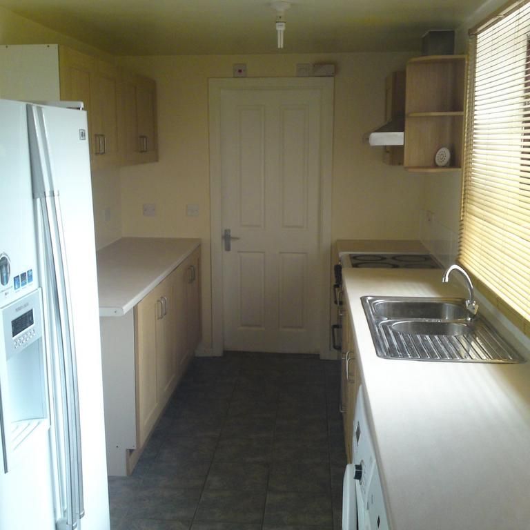 5 bedroom house to rent - Photo 1