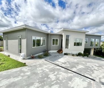 Welcome home — stunning views await! - Photo 1