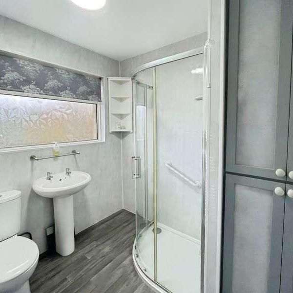 Scarlet Avenue, Port Talbot, SA12 - Photo 1