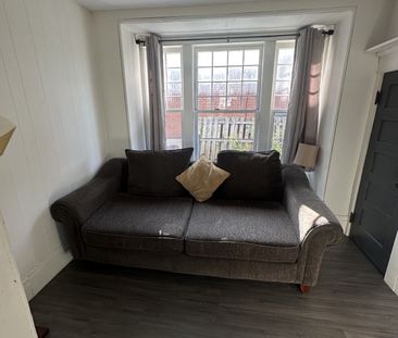 For Lease - 5930 Fallsview Avenue, Niagara Falls, Ontario - Photo 4