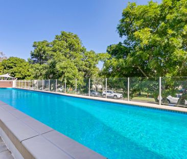 Luxury Waterfront Living! - Photo 2