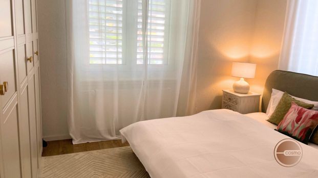 UNE VIE ÉLÉGANTE DANS UNE ATMOSPHÈRE DE VACANCES - Foto 1