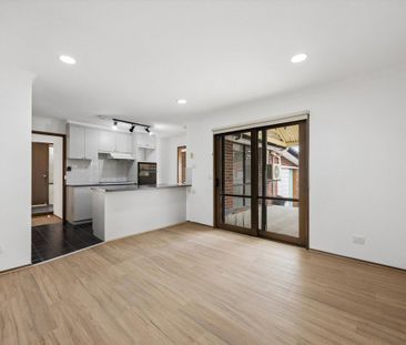 7 Charleville Court, CARRUM DOWNS - Photo 4