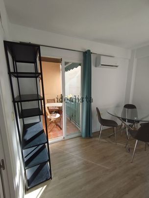 Alquiler de piso en Avenida de Carlos Haya, 95 - Photo 1