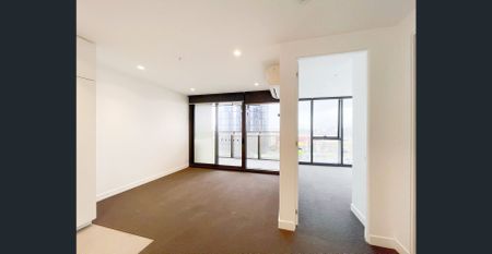 Luxury Apartment in Heart of Docklands - Photo 4