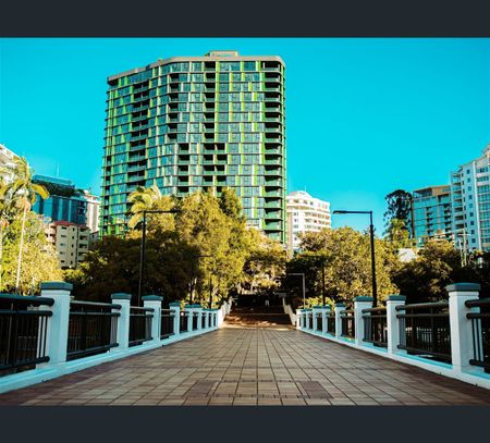 1901/36 Lambert Street, Kangaroo Point, Qld 4169 - Photo 4