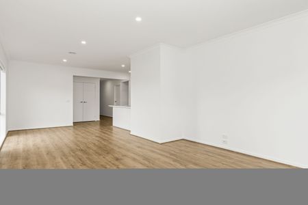 For Rent – Modern Family Home in the Heart of Kalkallo! - Photo 5