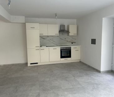 Lumineux appartement de 2.5 pièces entièrement rénové à Ardon - Photo 3
