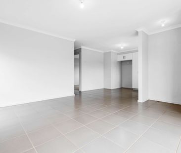 4/5 Philippa Crescent - Photo 3