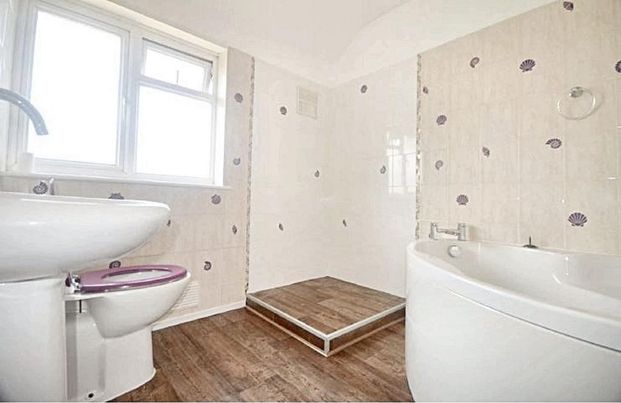 3 bedroom terraced house to rent - Photo 1