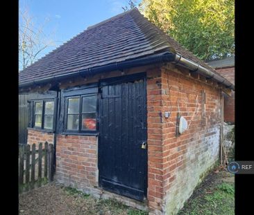 2 bedroom semi-detached house to rent - Photo 4