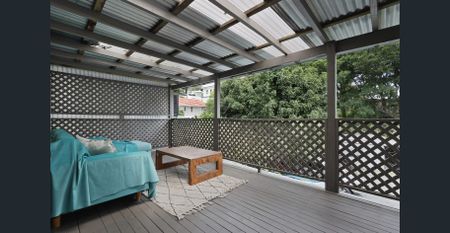 Fully Furnished Unit - Photo 3