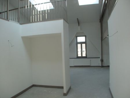 Verhuurd: Appartement op 2e verdieping in monumentaal pand - Photo 2