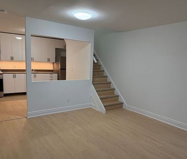 For Lease - 909A Danforth Avenue, Toronto, Ontario - Photo 6
