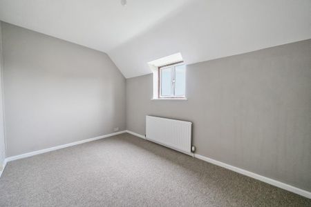 4 bedroom apartment to rent - Photo 3