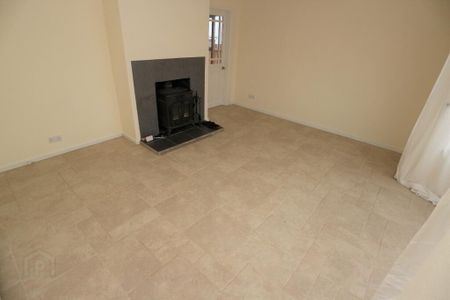 89 Larne Road, Carrickfergus, BT38 7NH - Photo 2